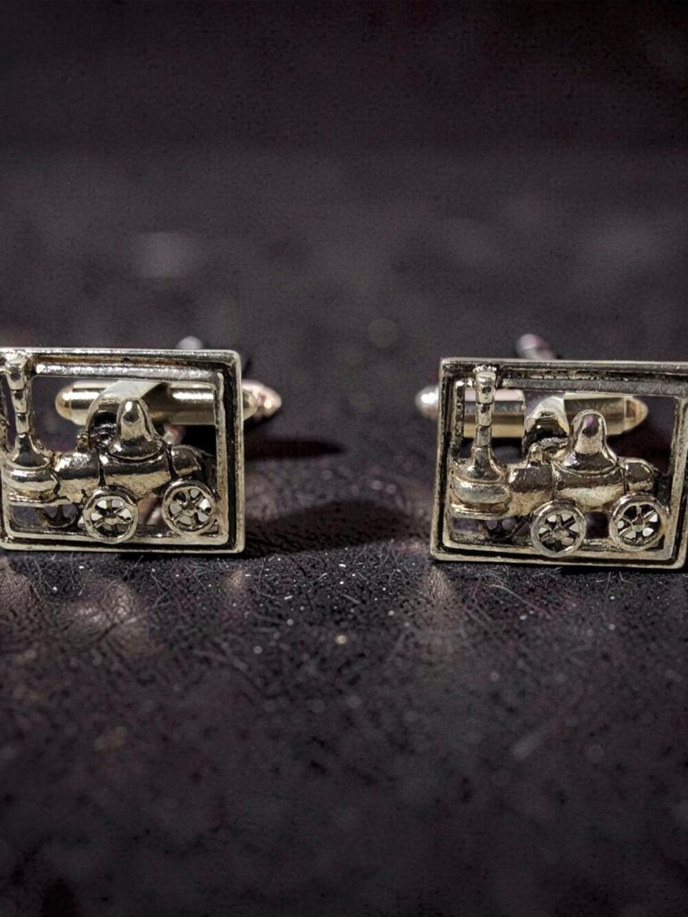 vintage mens silver tone steam engine locomotive cuff links.